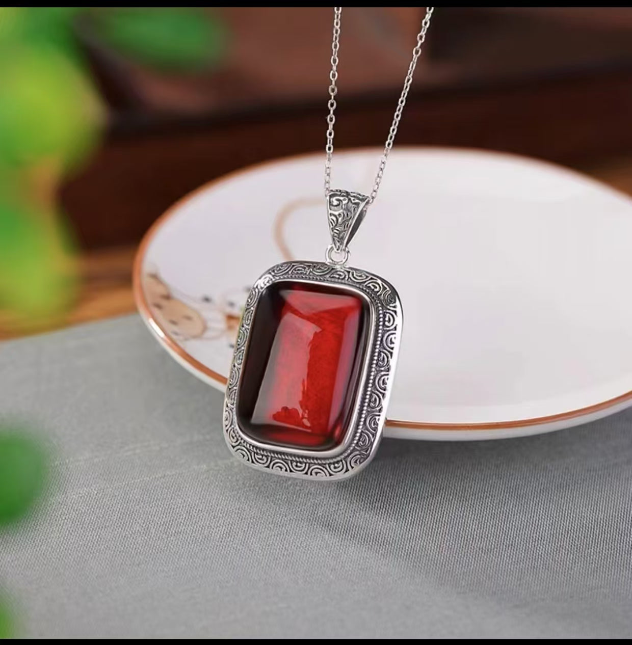 Popo square pendant