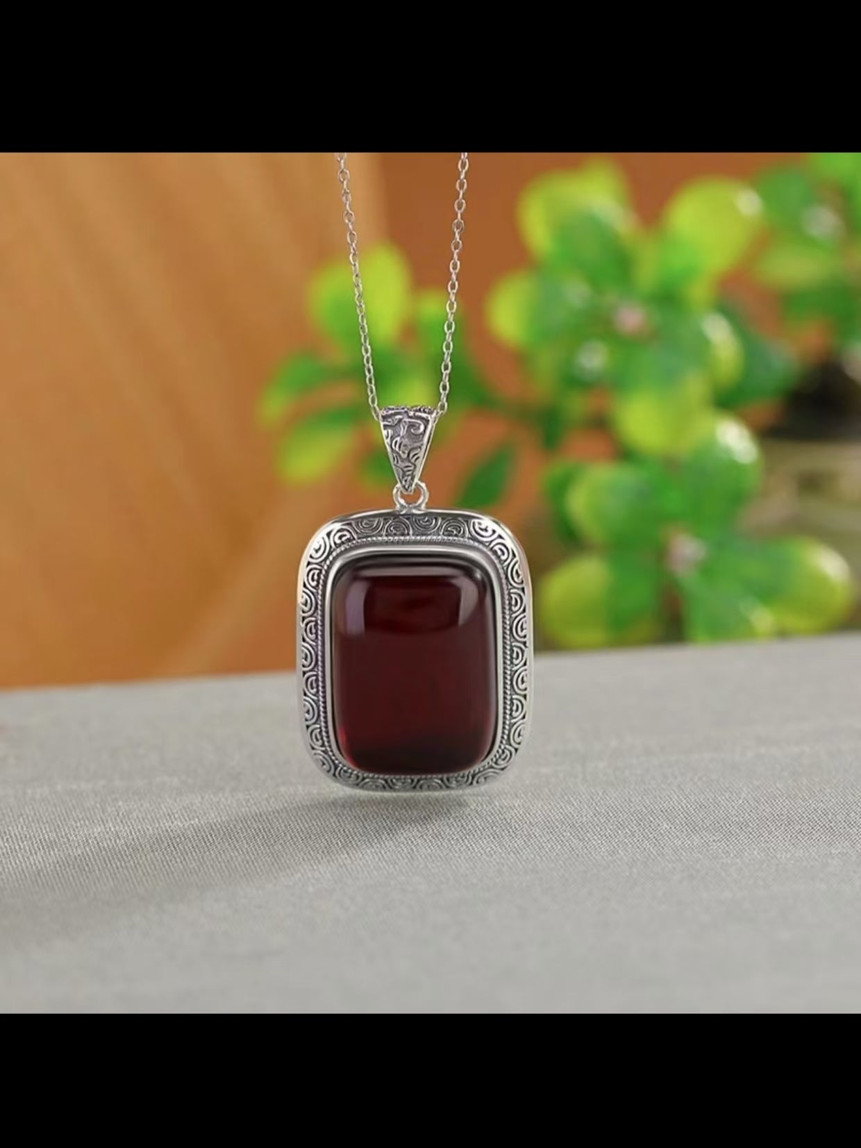 Popo square pendant