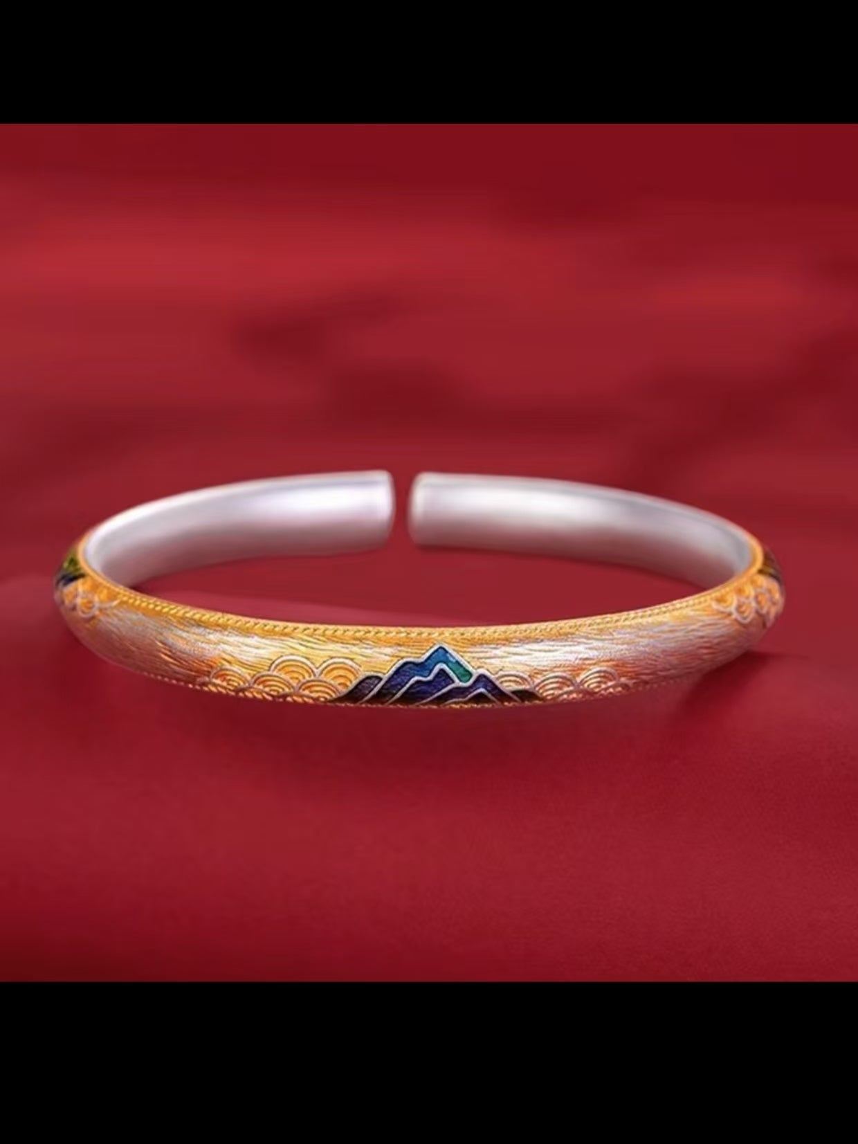 Thousand Miles of Rivers and Mountains Bracelet