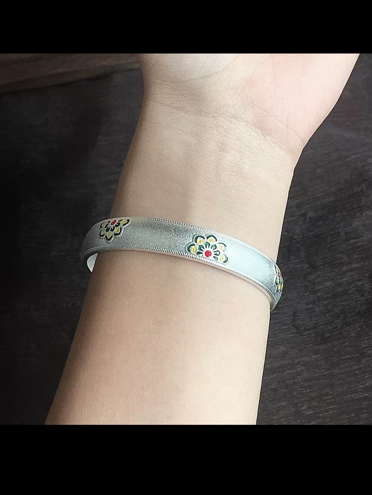 Enamel Baoxianghua bracelet